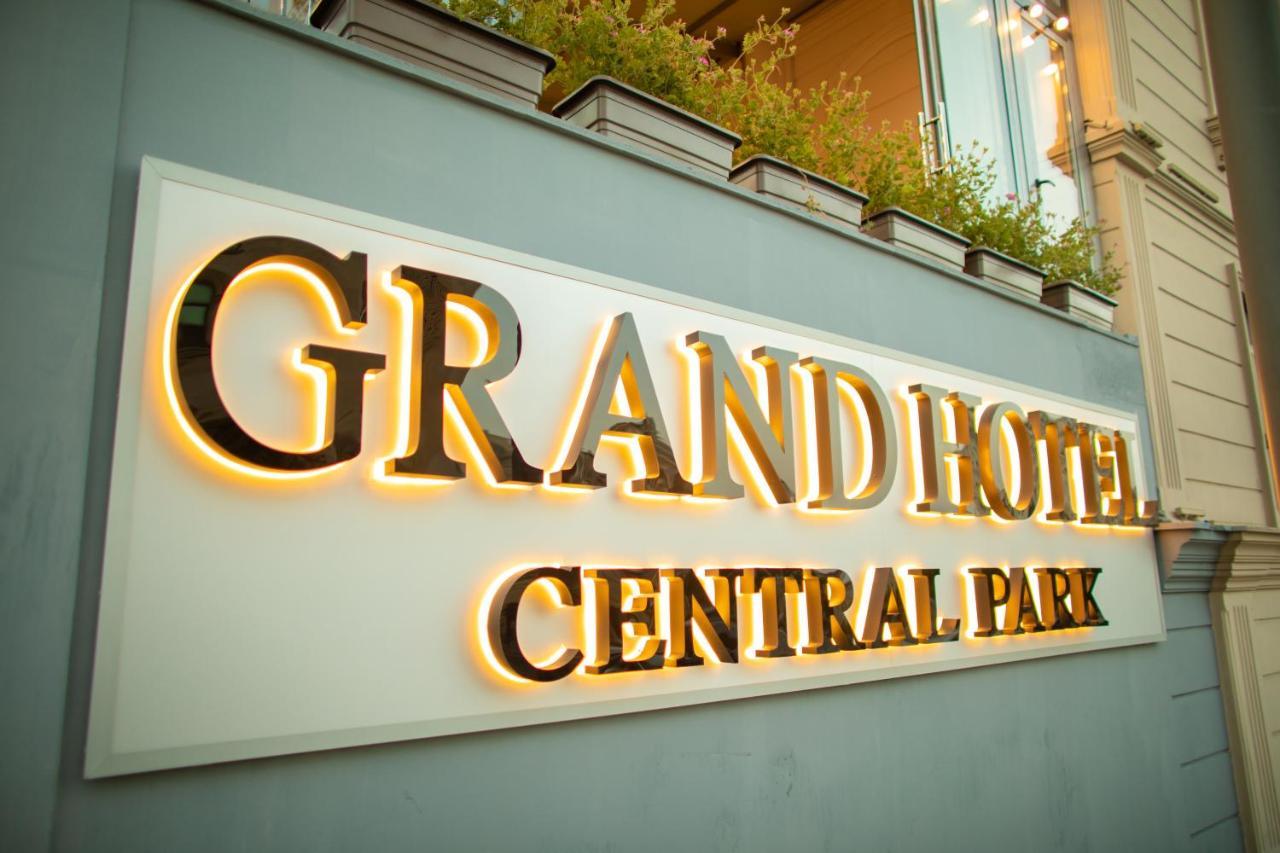 Grand Hotel Baku Central Park Dış mekan fotoğraf